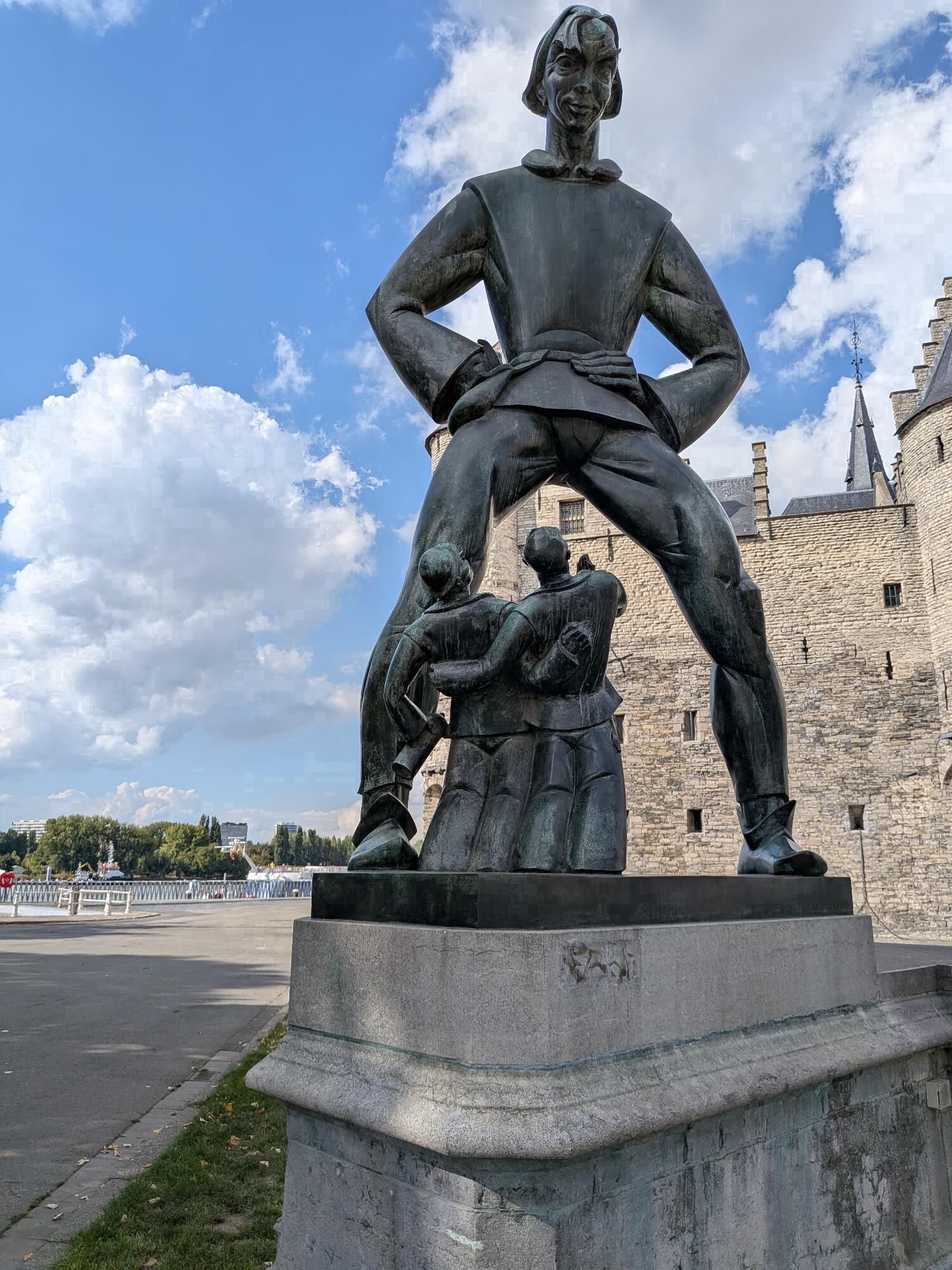 Lange Wapper statue in Antwerp